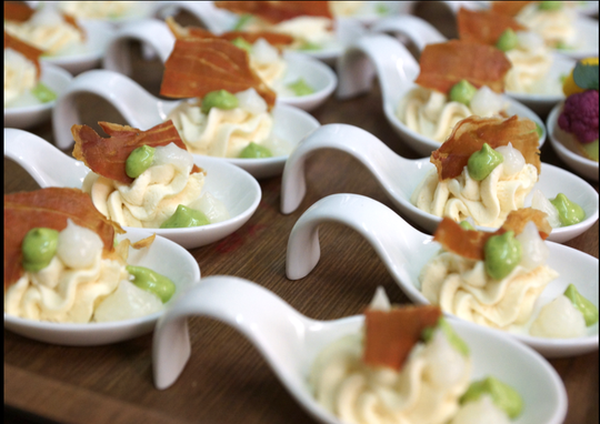 GOURMETBLICK VIP / Chef Manuel Fichter / Sous Chef Ondrej Demsky / Lorenzo BoVoce Elia / Florence Bohren / Michel Ruoff